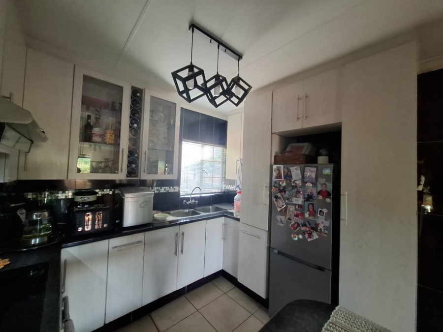 3 Bedroom Property for Sale in Safari Gardens North West